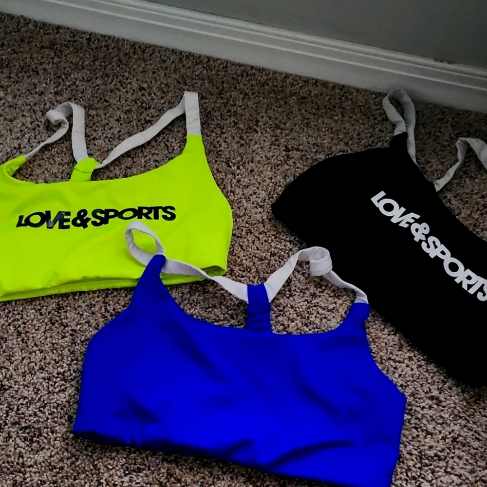 Sports bras 4 pack